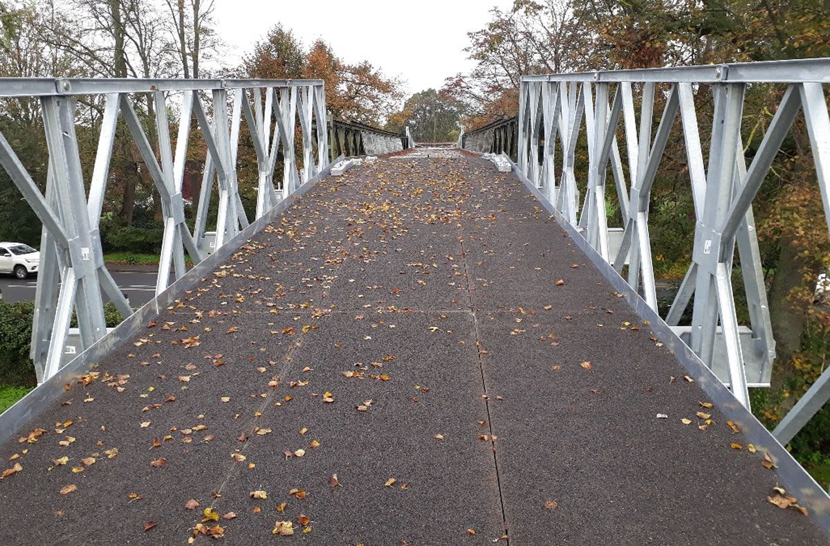 Puente de acceso al IWM Duxford, Reino Unido