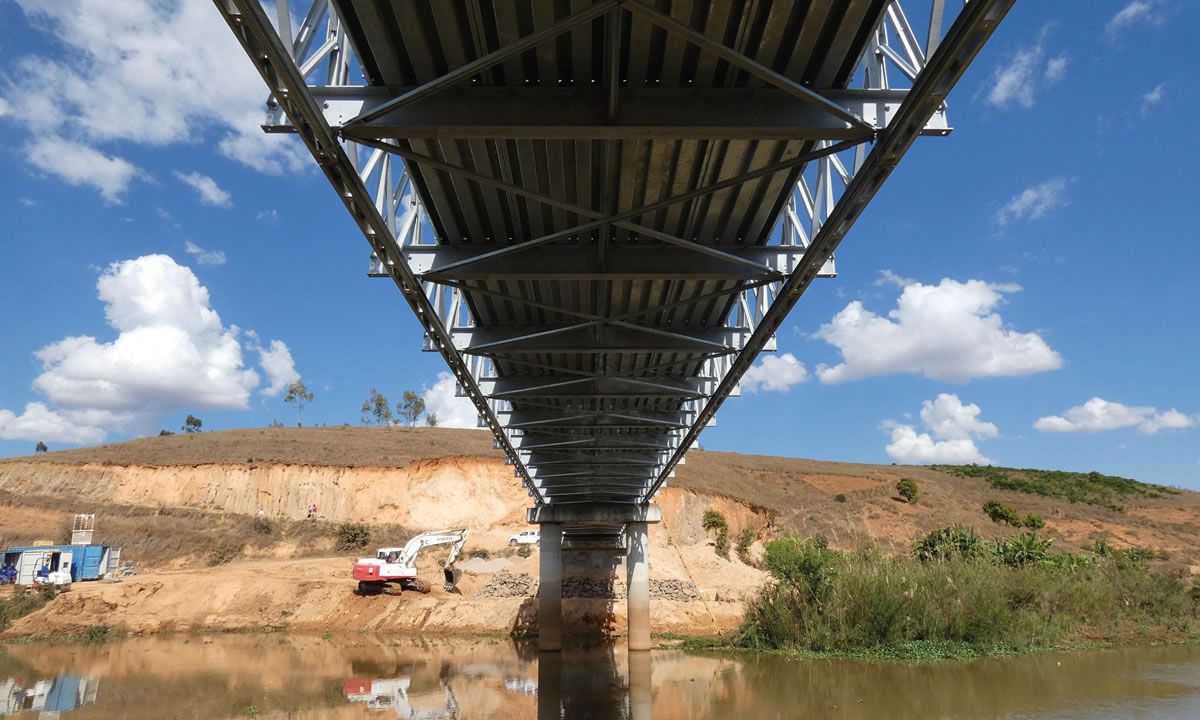 Farahantsana Bridge, Mahitsy, Madasgascar